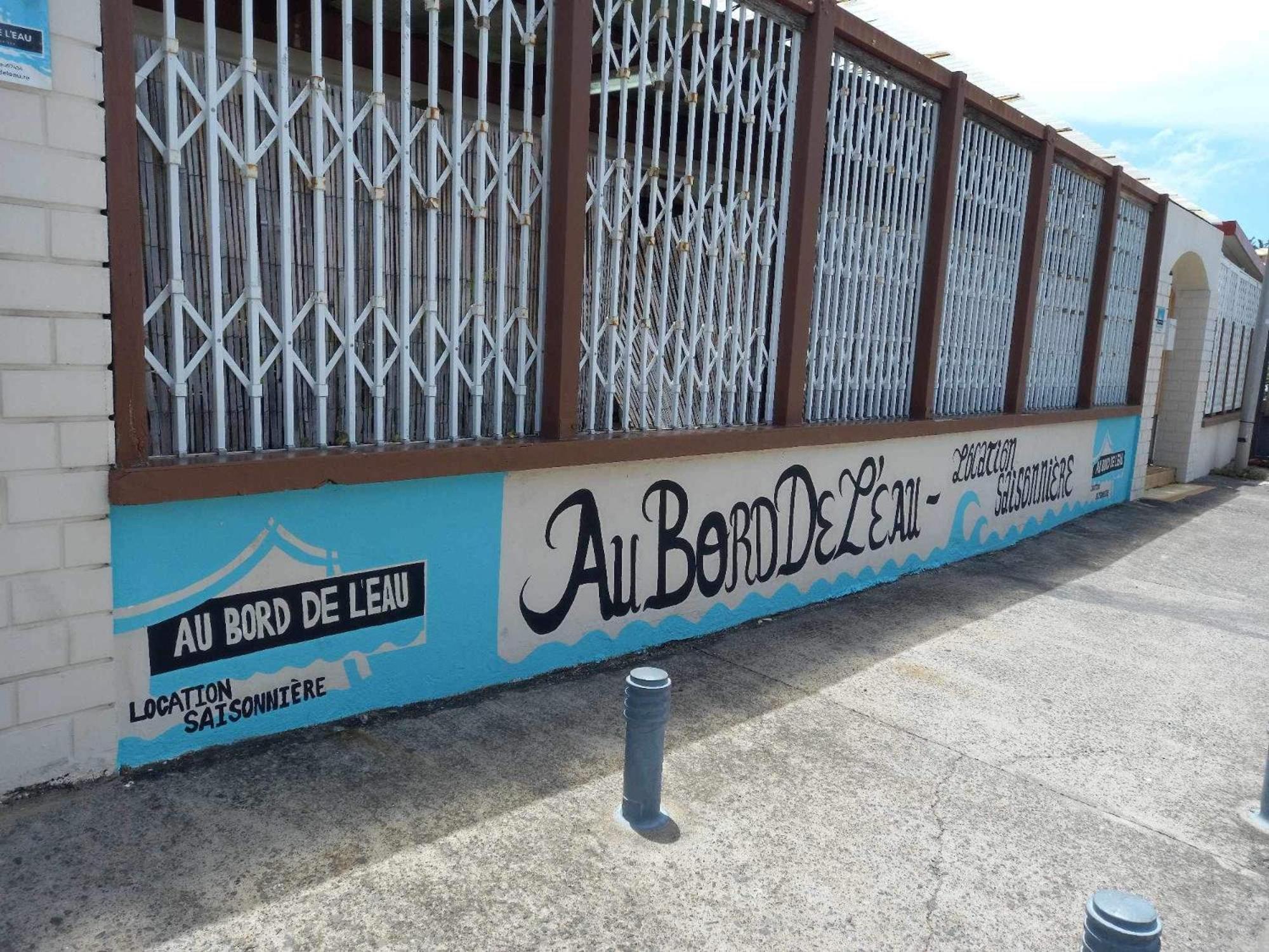 Au Bord De L'Eau Aparthotel Saint-Gilles-les Bains Ngoại thất bức ảnh
